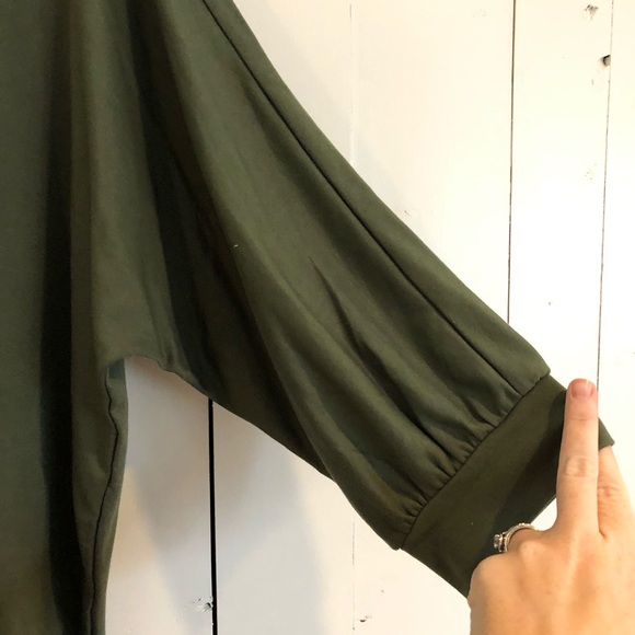 Olive green sweatshirt - Picture 2 of 3